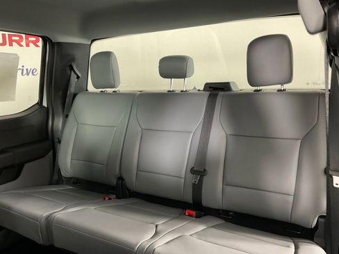 New 2026 Ford F350 4x4 Crew Cab DRW Super Duty image 17