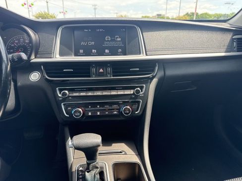 Used 2019 Kia Optima S image 8
