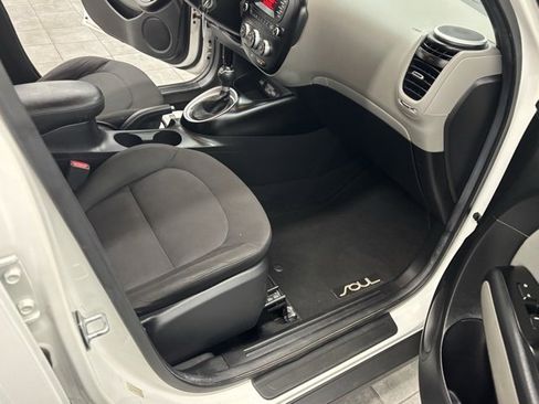Used 2015 Kia Soul image 27