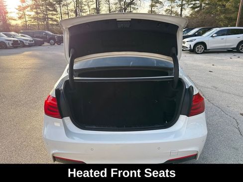 Used 2018 BMW 340i xDrive Sedan w/ Premium Package image 28