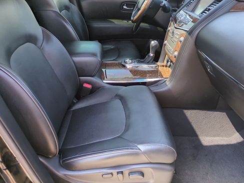 Used 2016 INFINITI QX80 4WD w/ Driver's Assistance Package image 23