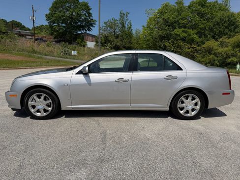 Used 2007 Cadillac STS w/ Preferred Equipment Group AWD/4WD image 2