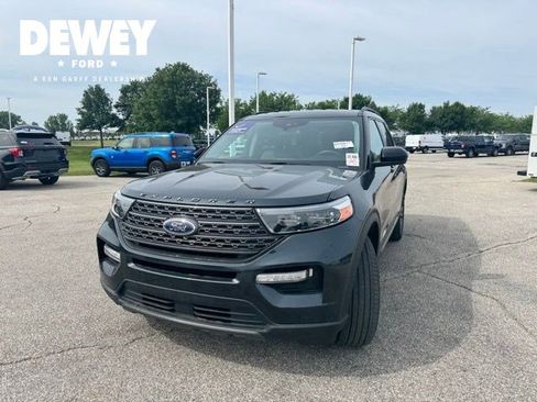 Used 2022 Ford Explorer XLT w/ Equipment Group 202A AWD/4WD image 10