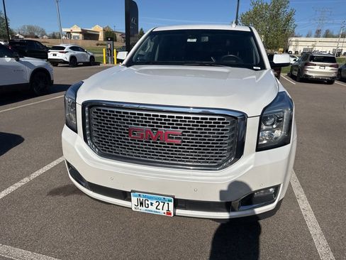 Used 2016 GMC Yukon XL Denali w/ Open Road Package AWD/4WD image 4