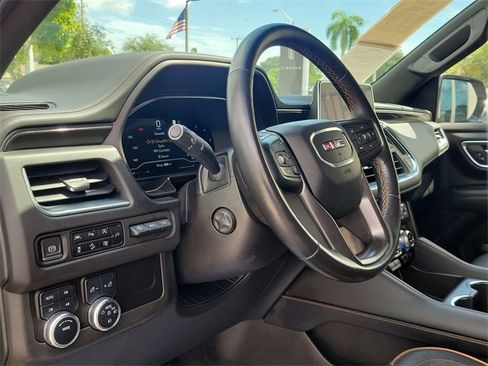 Used 2022 GMC Yukon AT4 w/ Technology Package image 12