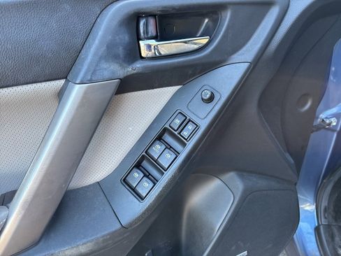 Used 2015 Subaru Forester 2.5i Limited image 11