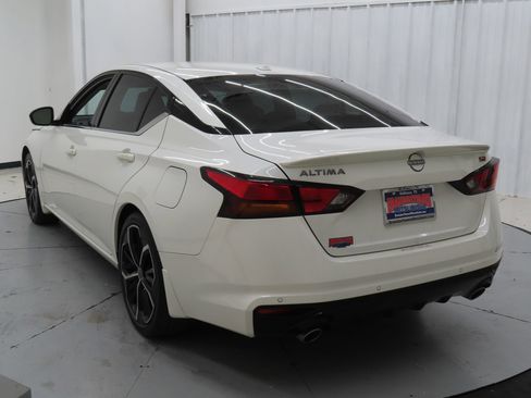 Used 2024 Nissan Altima 2.5 SR w/ SR Premium Package image 5