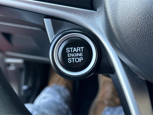 Used 2018 Alfa Romeo Giulia RWD image 26
