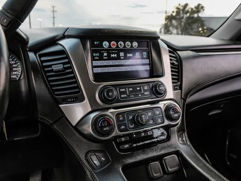 Used 2018 Chevrolet Suburban LT image 24