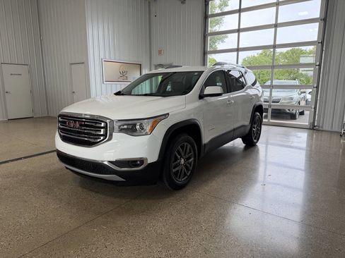 Used 2019 GMC Acadia SLT AWD/4WD image 2