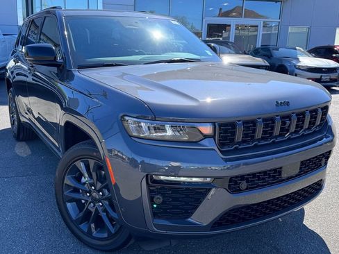 New 2026 Jeep Grand Cherokee Limited AWD/4WD image 1