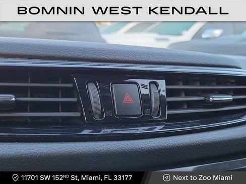 Used 2022 Nissan Rogue Sport SL w/ Premium Package image 18