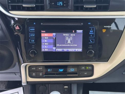 Used 2017 Toyota Corolla L image 16