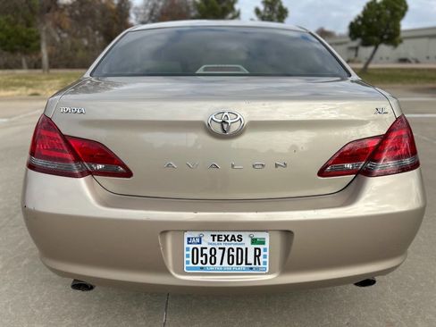 Used 2008 Toyota Avalon XL image 7