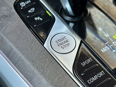 Used 2023 BMW X5 xDrive40i w/ Premium Package image 31