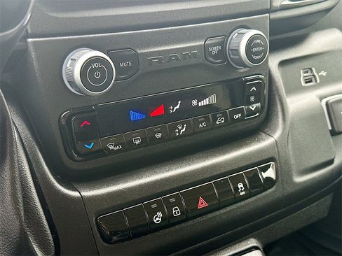 Used 2024 RAM ProMaster 3500 w/ Cold Weather Group image 18