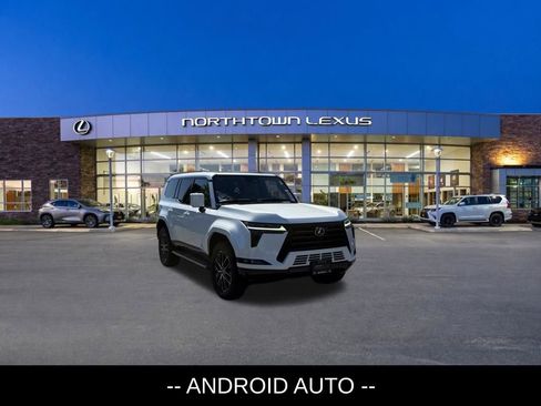 Used 2024 Lexus GX 550 w/ Accessory Package (2T) AWD/4WD image 3
