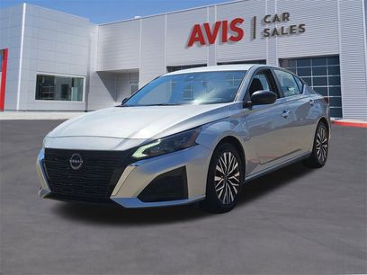 Used 2024 Nissan Altima 2.5 SV