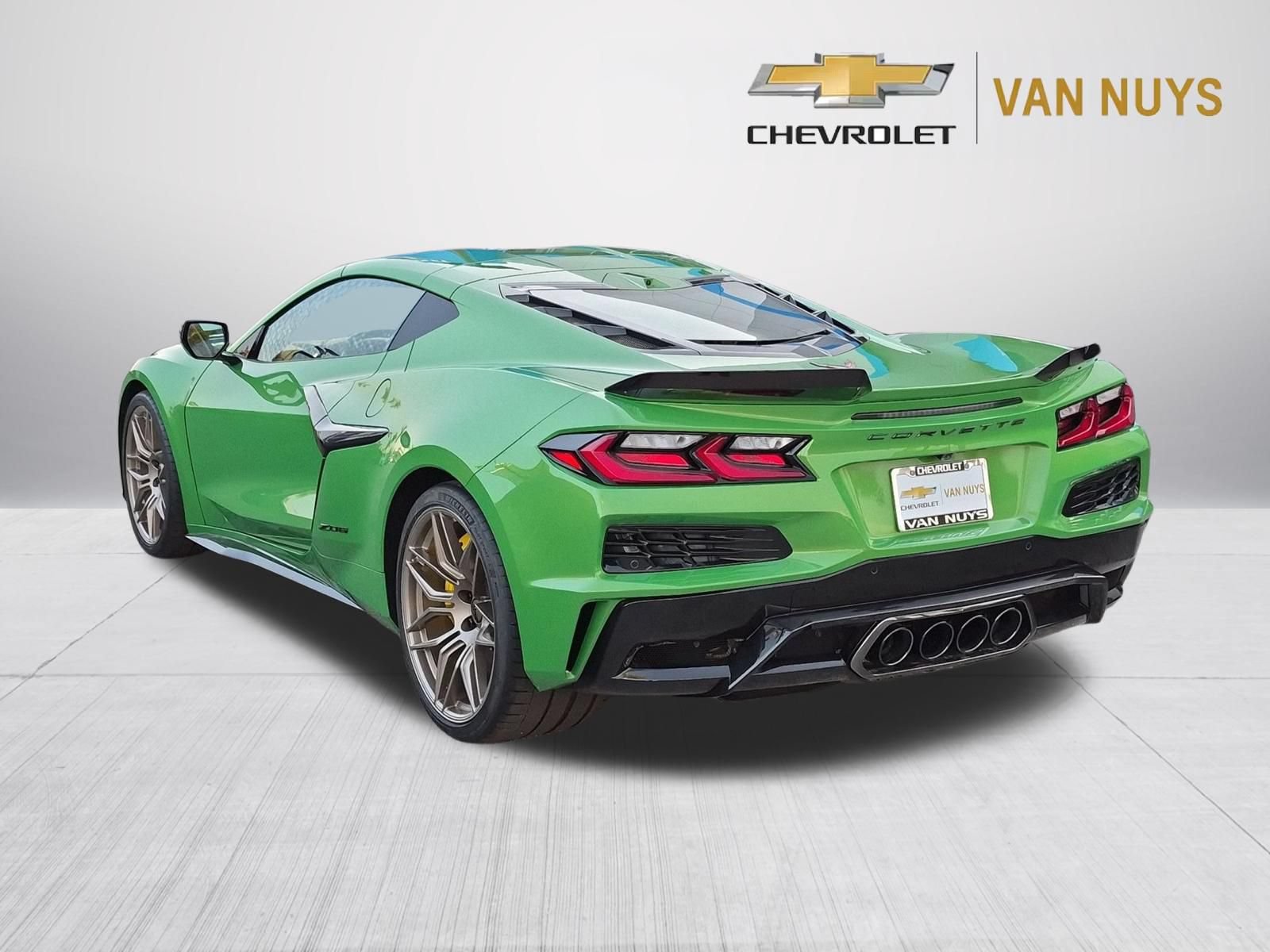 New 2027 Chevrolet Corvette Z06 w/ Stealth Interior Trim Package RWD image 4