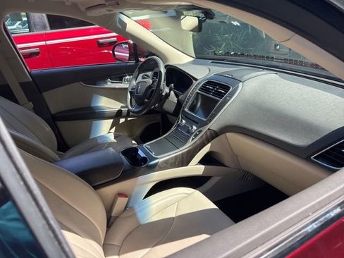 Used 2020 Lincoln Nautilus Reserve AWD/4WD image 5