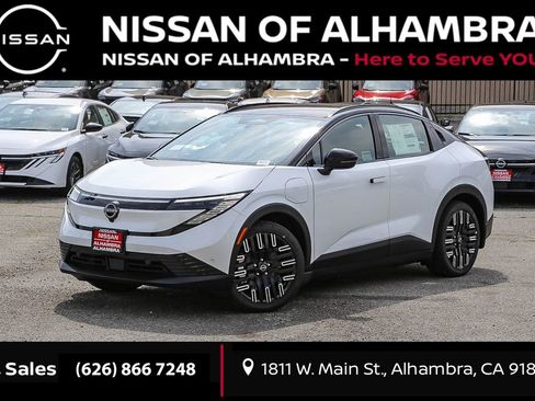 New 2026 Nissan Leaf Platinum+ w/ Cargo Package (Platinum+) FWD image 1