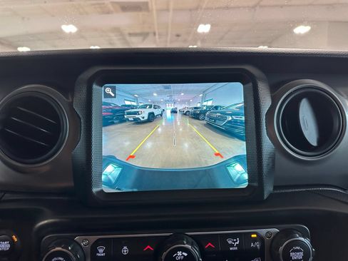 Used 2022 Jeep Gladiator Sport AWD/4WD image 30