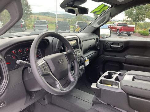Used 2024 Chevrolet Silverado 1500 Custom Trail Boss AWD/4WD image 25