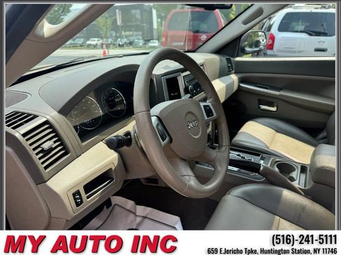Used 2009 Jeep Grand Cherokee Laredo AWD/4WD image 23