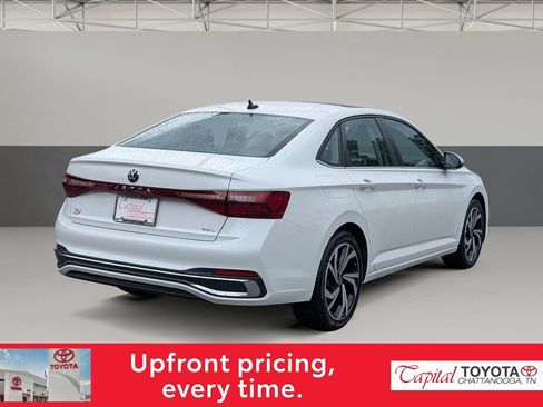 Used 2025 Volkswagen Jetta SEL FWD image 7