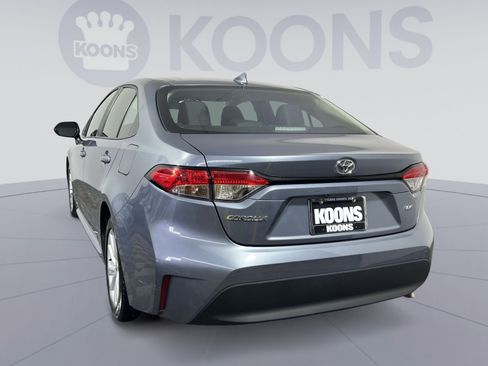 Used 2025 Toyota Corolla LE image 4