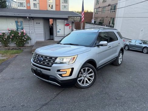 Used 2016 Ford Explorer Limited AWD/4WD image 2
