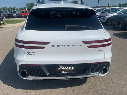 Used 2023 Genesis GV70 2.5T w/ Advanced Package AWD/4WD image 4