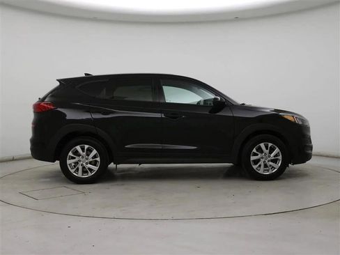 Used 2020 Hyundai Tucson SE image 3