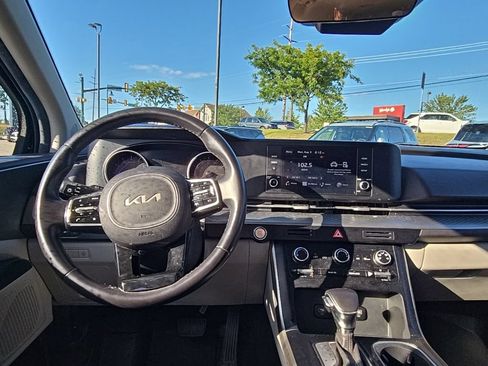 Certified 2023 Kia Carnival LX FWD image 36