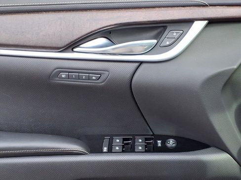 Used 2019 Cadillac XTS Luxury image 23