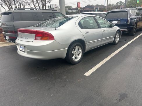 Used 2002 Dodge Intrepid ES image 4