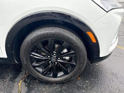 Certified 2025 Buick Envista Sport Touring image 10