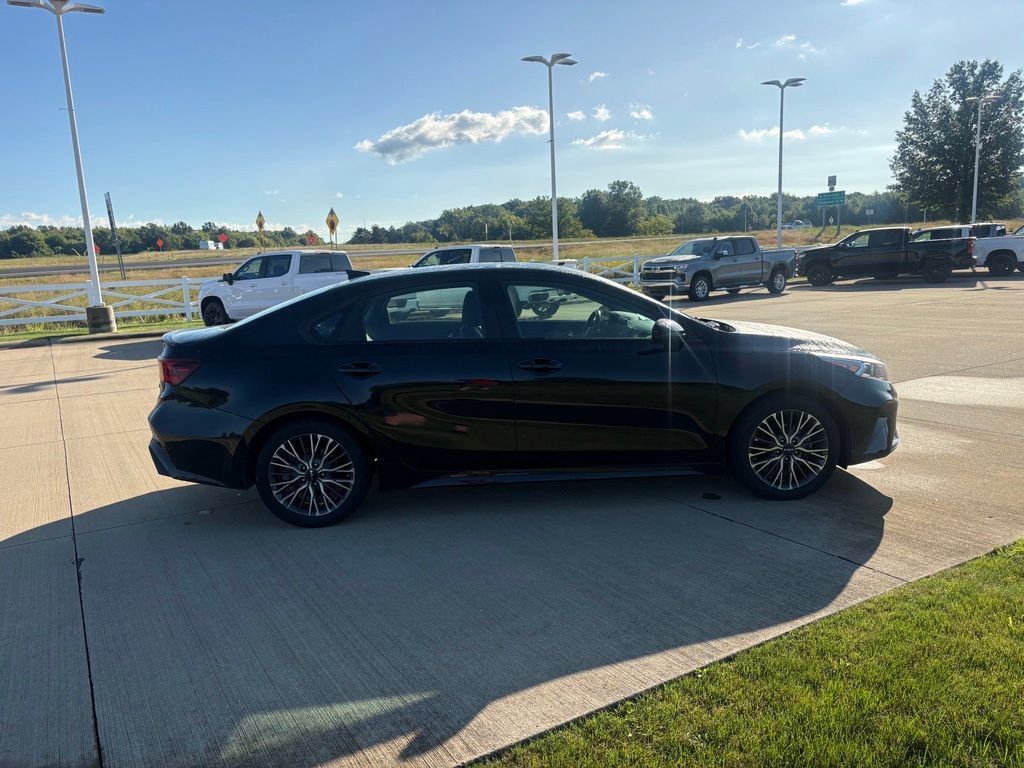 Used 2024 Kia Forte GT-Line FWD image 7