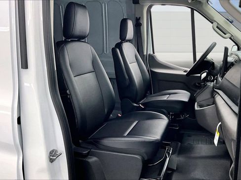 New 2026 Ford Transit 250 148 Medium Roof RWD image 11
