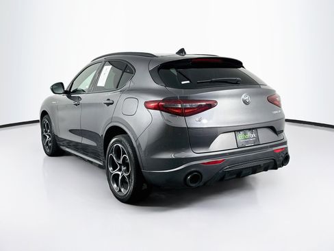 Used 2023 Alfa Romeo Stelvio Veloce AWD/4WD image 5