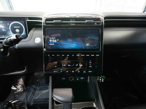 Used 2023 Hyundai Santa Cruz SEL Premium AWD/4WD image 17