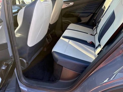 Used 2024 Volkswagen ID.4 Pro S RWD image 7