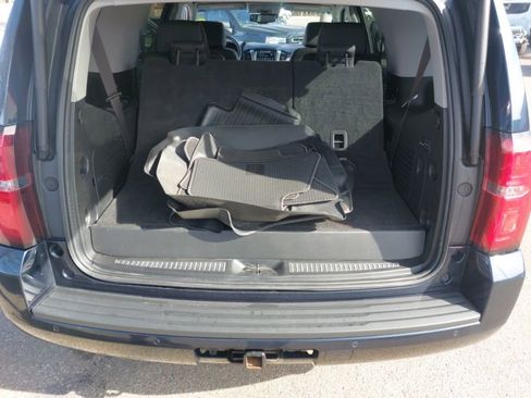 Used 2019 Chevrolet Tahoe LT w/ LT Signature Package image 19