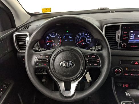 Used 2017 Kia Sportage LX image 10