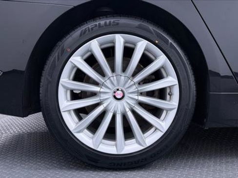 Used 2022 BMW 740i w/ Premium Package RWD image 33