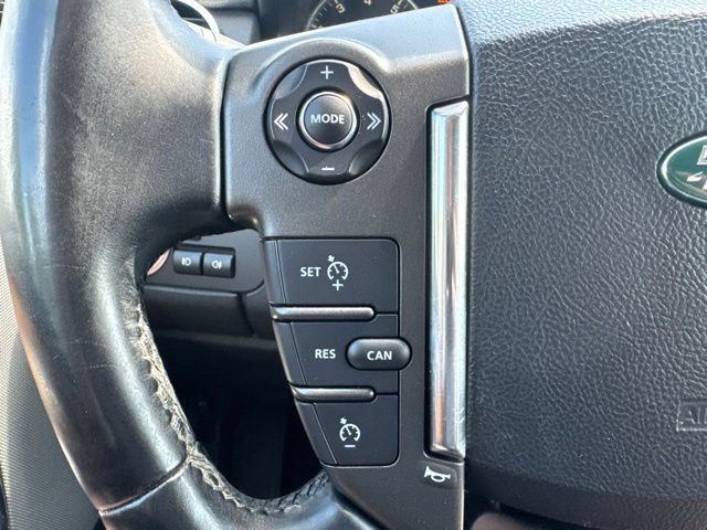 Used 2013 Land Rover LR4 HSE AWD/4WD image 25