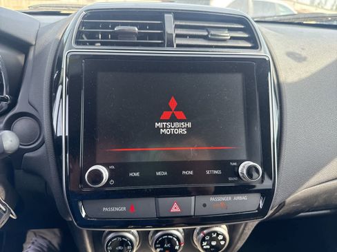 Used 2025 Mitsubishi Outlander Sport LE image 24