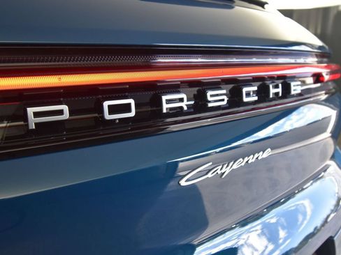 Certified 2026 Porsche Cayenne AWD/4WD image 40