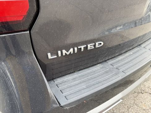 Used 2023 Ford Expedition Max Limited image 11