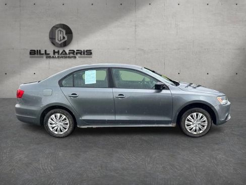 Used 2013 Volkswagen Jetta S FWD image 3